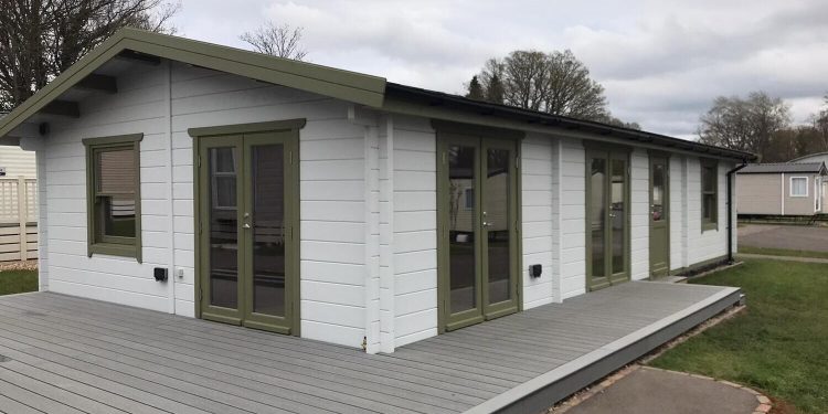 Lodge cabins for sale UK – How much does it cost to build a lodge log cabin