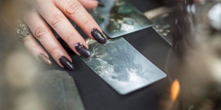 Tips to Help You Choose the Perfect Tarot Deck