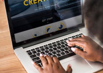 How To Use AI Content Software