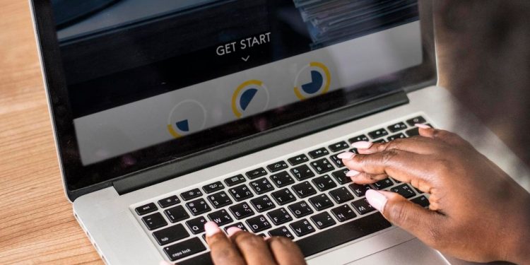 How To Use AI Content Software