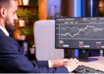 Technical Analysis for Bitcoin Trading: Patterns, Signals, and Charting Tools