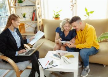 Decorating Your Dream Home: Expert Advice on Modern House Decoration in 2023