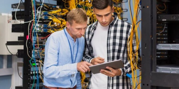 PoE Hub Versus Switch: What’s The Difference?