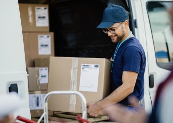 “Effortless Moves: How to Book with 1st Movers in Ipswich”