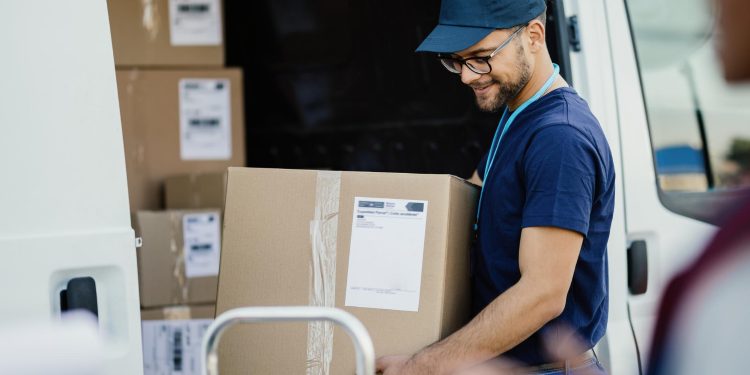 “Effortless Moves: How to Book with 1st Movers in Ipswich”