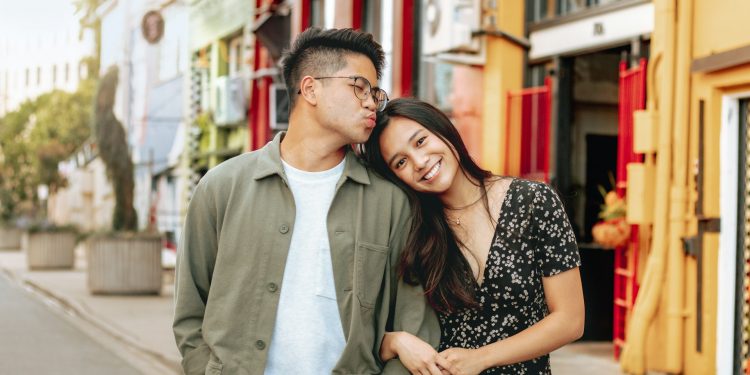 Exploring Alternative Connections: Navigating the World of London Swingers on Dating Apps