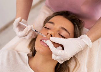 How Do Dermal Fillers in London Provide a Refreshed and Youthful Glow?
