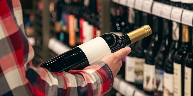 6 Effective Strategies in Addiction Counseling for an Alcoholic