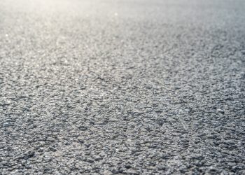 Understanding the Differences Between Concrete and Asphalt for Your Paving Needs