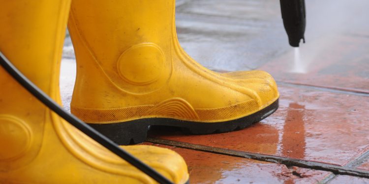 The Science Behind Pressure Washing and Its Effectiveness in Bluffton, SC