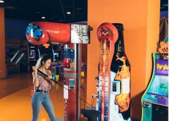 Revolutionizing Expo Presence: Top 5 Exhibition Stand Design Trends for 2024