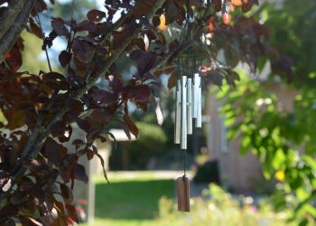 Where do you hang memorial wind chimes?