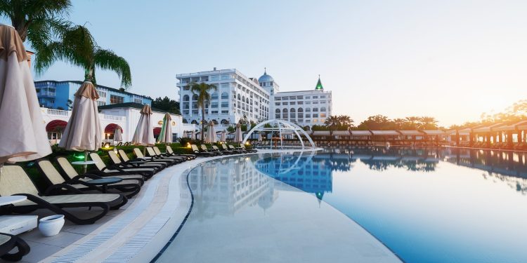 How U.S. Hotels Can Improve Their Booking.com Ranking with Real Reviews