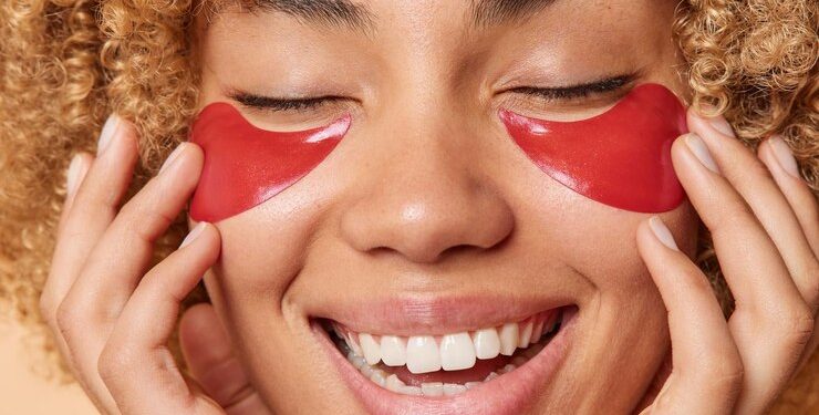 The Real Science Behind Teeth Whitening: What Actually Happens to Your Enamel?