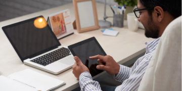 Remote Work and WhatsApp Web: A Powerful Combination for Modern Communication