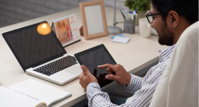 Remote Work and WhatsApp Web: A Powerful Combination for Modern Communication